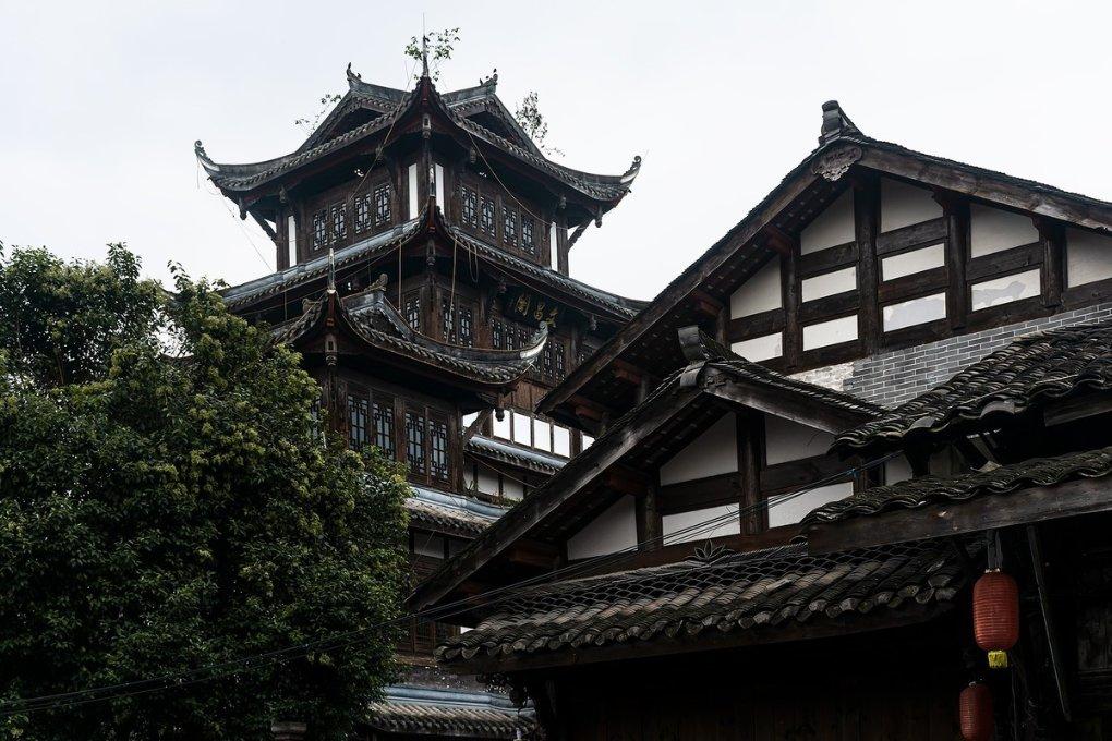 逃离城郊古宅